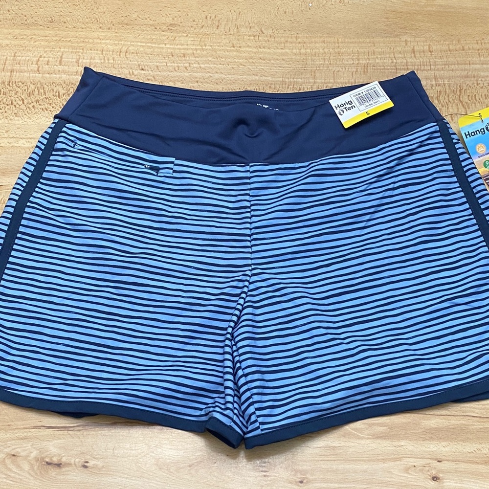 Hang Ten NWT Women’s Blue Striped Athletic Shorts, size small